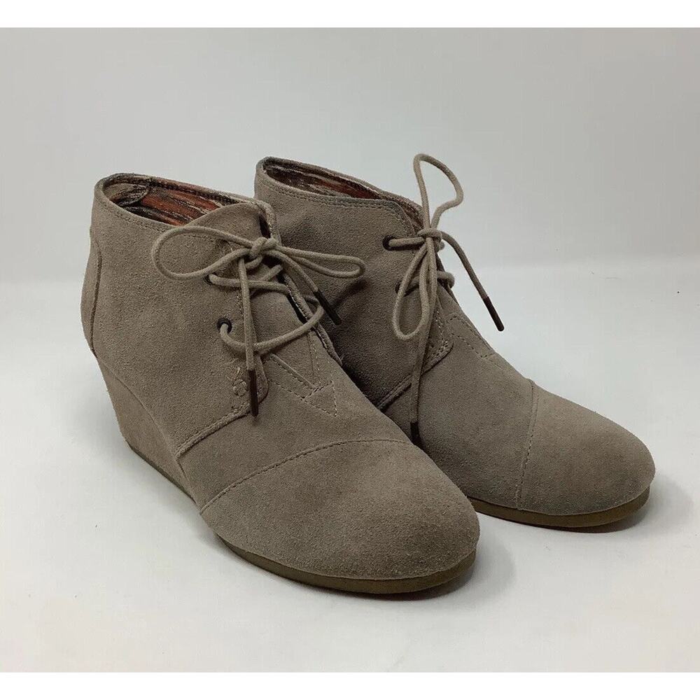 TOMS Wedge Bootie Womens 10 Beige Suede Wedge Ankle Booties Lace Up Desert Taupe